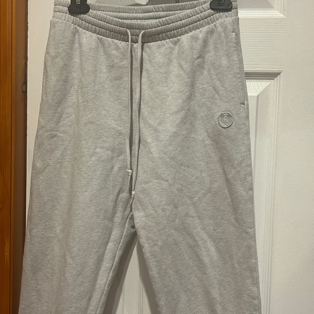 PINK Victoria's Secret Light Gray Women’s Jogger Sweatpants